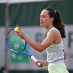 Zeynep Sönmez, Wimbledon’da 3. tura yükselerek tarihe geçti