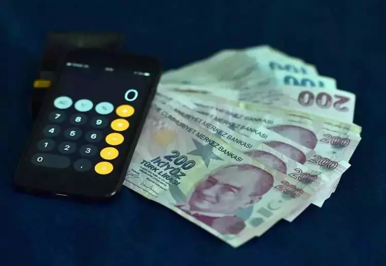 SGK'dan köklü değişiklik! Haksız yere işten çıkarılanlar da artık işsizlik maaşı alabilecek